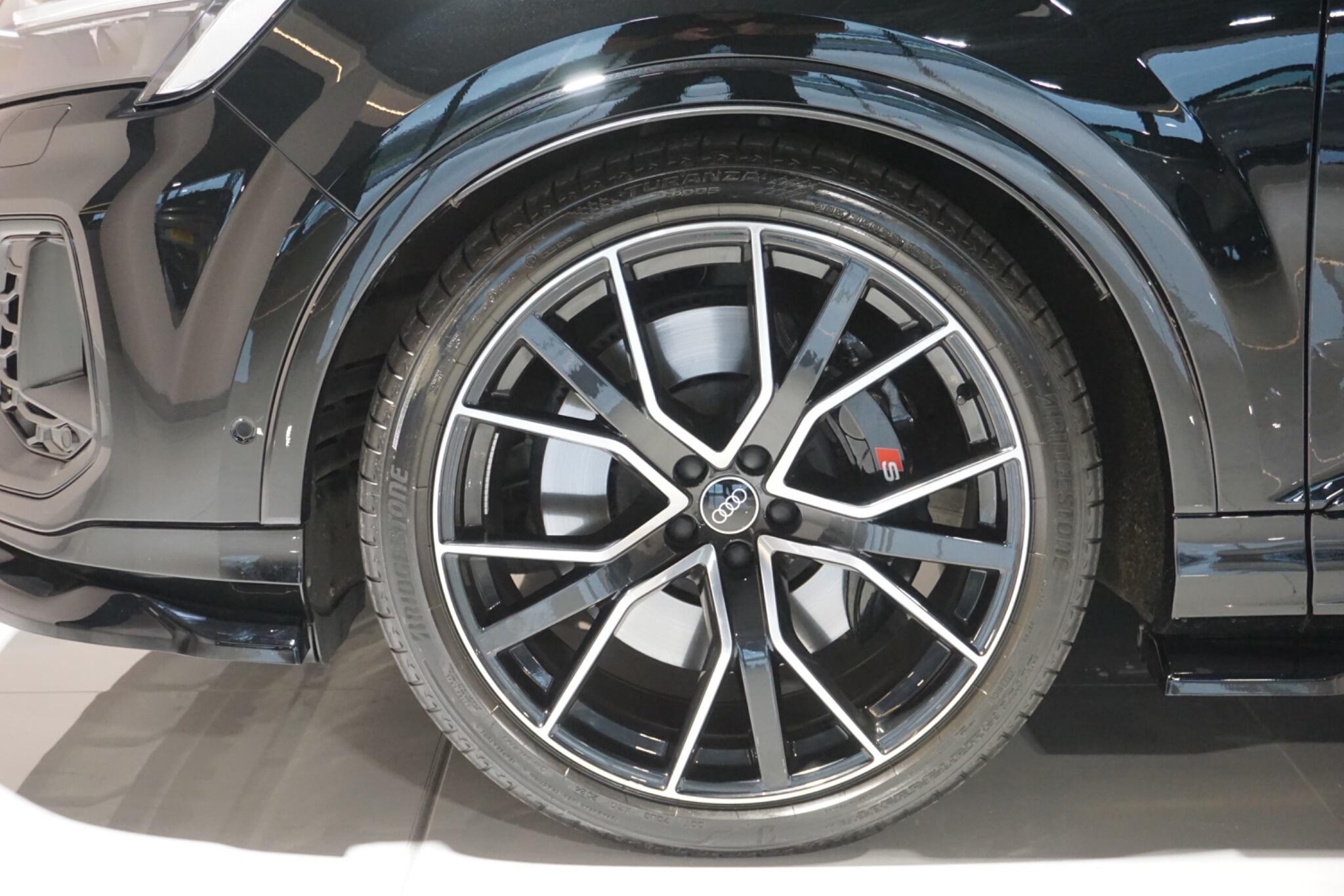 Audi SQ7 4.0 TFSI V8 Black Edition SUV 5dr Petrol Tiptronic quattro Euro 6 (s/s) (507 ps)